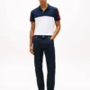 Polo em piqué com riscas em blocos de cor e corte regular Polo em piqué com riscas em blocos de cor e corte regular