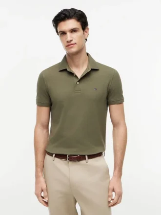 Polo em piqué elástico de corte justo