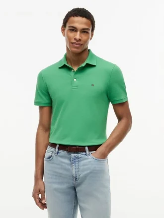 Polo em piqué elástico de corte justo