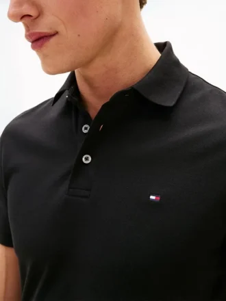 Polo em piqué elástico de corte justo