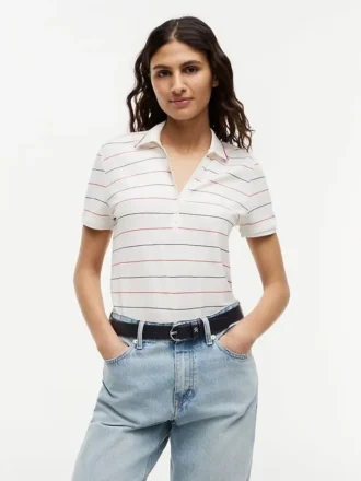 Polo Henley em piqué leve