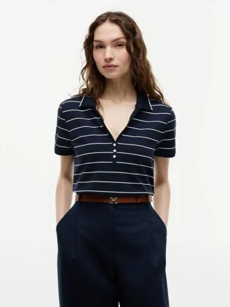 Polo Henley em piqué leve