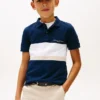 Polo infantil com blocos de cor Polo infantil com blocos de cor