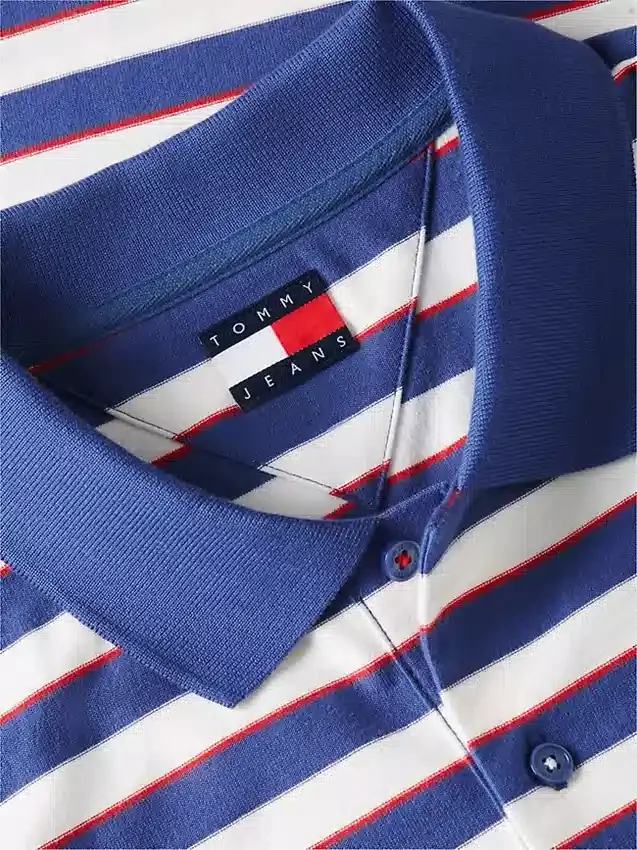 Polo às riscas Tommy Jeans de corte regular Polo às riscas Tommy Jeans de corte regular