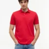 Polo Tommy com corte regular e elástico Polo Tommy com corte regular e elástico