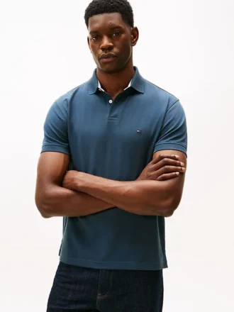 Polo Tommy com corte regular e elástico