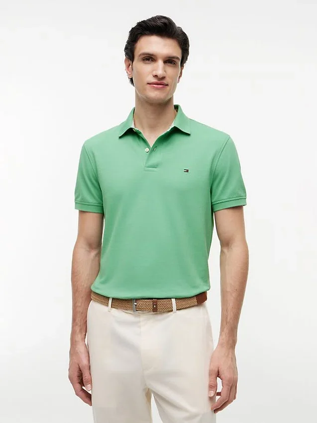 Polo Tommy com corte regular e elástico Polo Tommy com corte regular e elástico