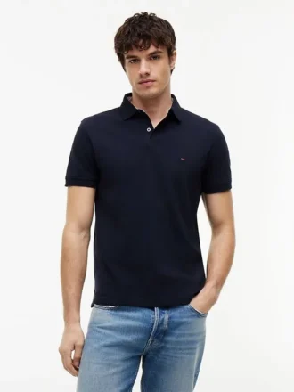 Polo Tommy com corte regular e elástico