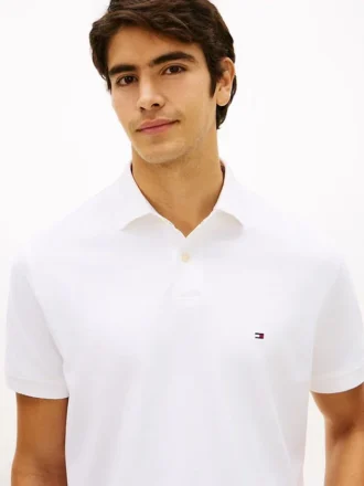 Polo Tommy com corte regular e elástico