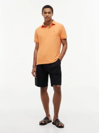 Polo Tommy com corte regular e elástico