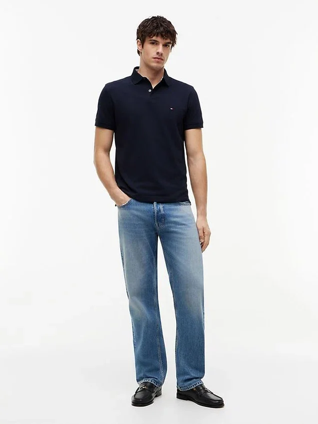 Polo Tommy com corte regular e elástico Polo Tommy com corte regular e elástico