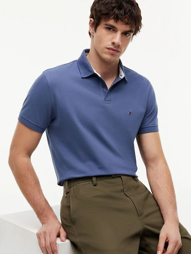 Polo Tommy com corte regular e elástico Polo Tommy com corte regular e elástico