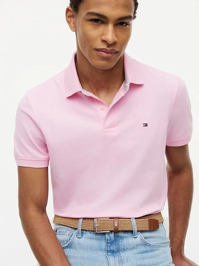 Polo Tommy com corte regular e elástico Polo Tommy com corte regular e elástico