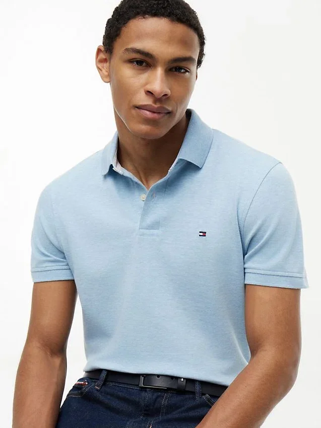 Polo Tommy com corte regular e elástico Polo Tommy com corte regular e elástico