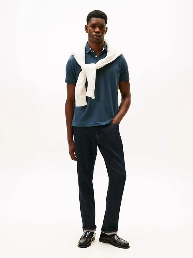 Polo Tommy com corte regular e elástico Polo Tommy com corte regular e elástico
