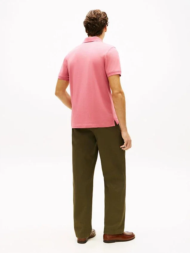 Polo Tommy com corte regular e elástico Polo Tommy com corte regular e elástico