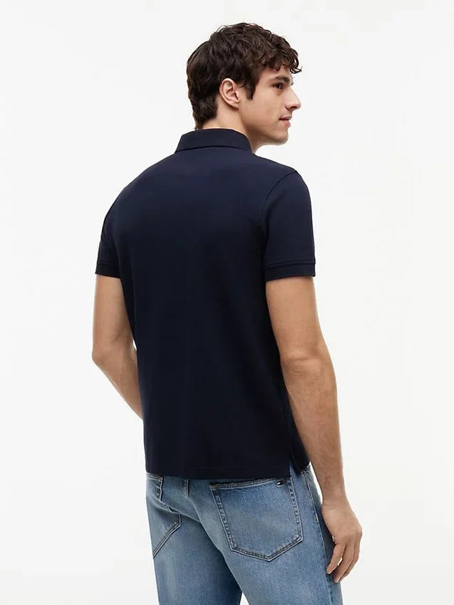 Polo Tommy com corte regular e elástico Polo Tommy com corte regular e elástico