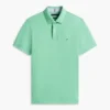 Polo Tommy com corte regular e elástico Polo Tommy com corte regular e elástico
