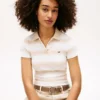 Polo Tommy Jeans de malha canelada com corte justo Polo Tommy Jeans de malha canelada com corte justo
