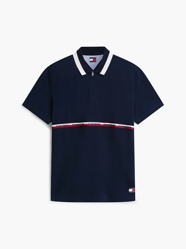 Polo Tommy Jeans Relaxed com fecho de correr de um quarto Polo Tommy Jeans Relaxed com fecho de correr de um quarto