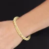 Pulseira com contas de metal Monotype
