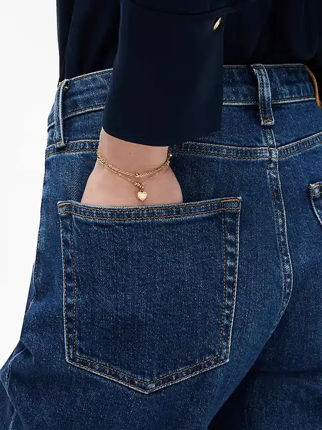 Pulseira de Duas Camadas com Pingente em Forma de Coração Pulseira de Duas Camadas com Pingente em Forma de Coração