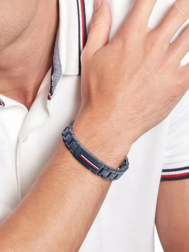 Pulseira em aço inoxidável com riscas de bandeira Pulseira em aço inoxidável com riscas de bandeira