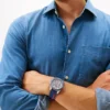 Relógio desportivo de 46 mm com bracelete exclusivo Relógio desportivo de 46 mm com bracelete exclusivo