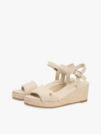 Sandália de cunha em espadrilha Sandália de cunha em espadrilha