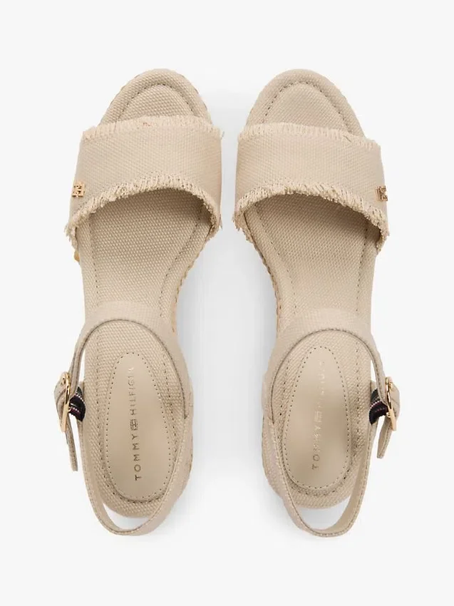 Sandália de cunha em espadrilha Sandália de cunha em espadrilha
