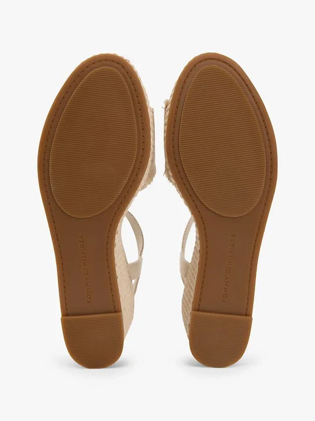 Sandália de cunha em espadrilha Sandália de cunha em espadrilha