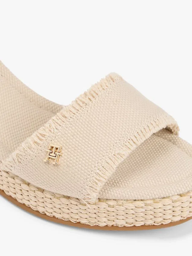 Sandália de cunha em espadrilha Sandália de cunha em espadrilha
