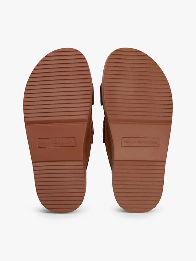 Sandália deslizante de couro nubuck com duas tiras Sandália deslizante de couro nubuck com duas tiras