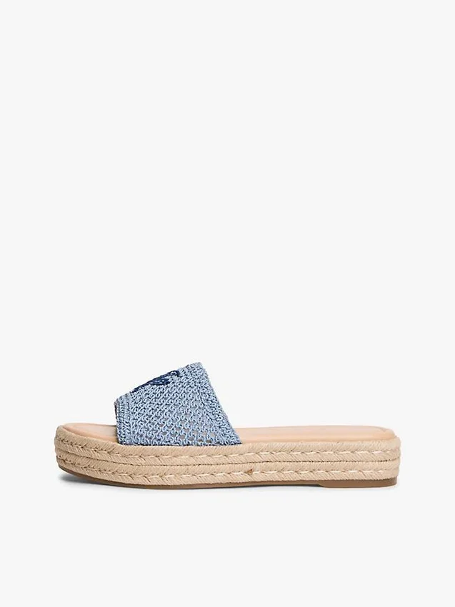 Sandália Espadrilha com Monograma em Letra Cursiva Sandália Espadrilha com Monograma em Letra Cursiva