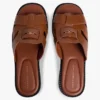 Sandália tipo mocassim em pele Sandália tipo mocassim em pele