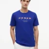 T-shirt com bandeira náutica bordada T-shirt com bandeira náutica bordada