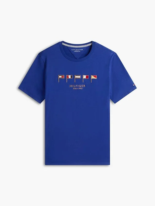 T-shirt com bandeira náutica bordada T-shirt com bandeira náutica bordada