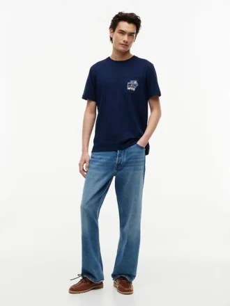 T-shirt com bolso e logótipo floral