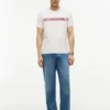 T-shirt com bolso e risca no peito T-shirt com bolso e risca no peito