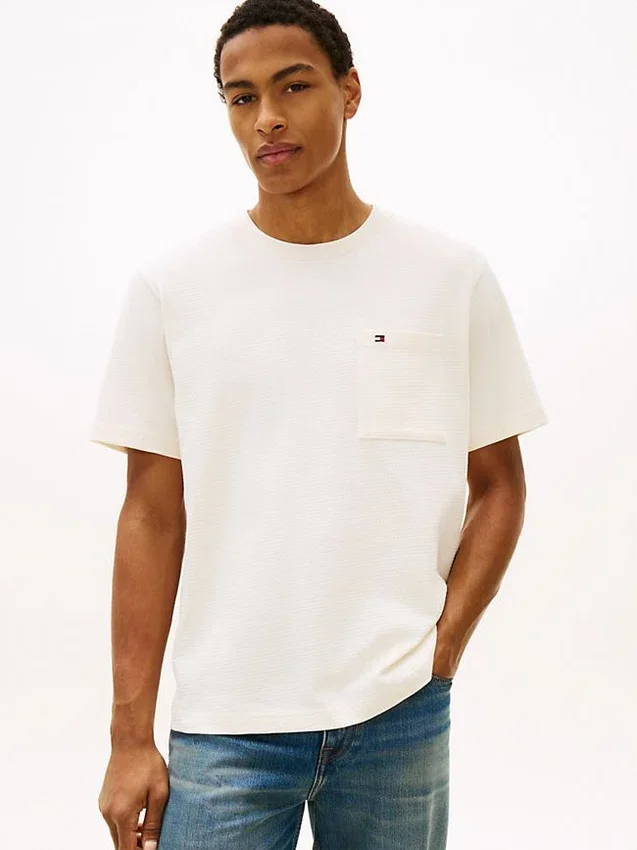 T-shirt com bolso em malha de jersey T-shirt com bolso em malha de jersey