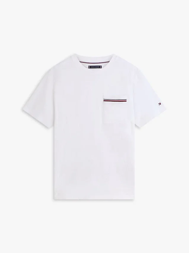 T-shirt com bolso em piqué e riscas exclusivas T-shirt com bolso em piqué e riscas exclusivas