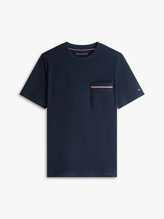 T-shirt com bolso em piqué e riscas exclusivas T-shirt com bolso em piqué e riscas exclusivas