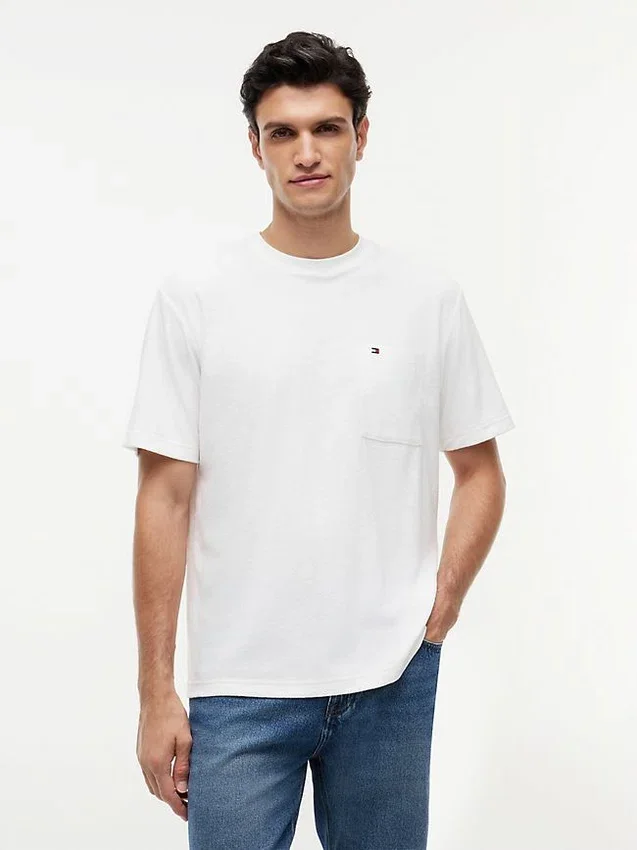 T-shirt com bolso em tecido felpudo T-shirt com bolso em tecido felpudo