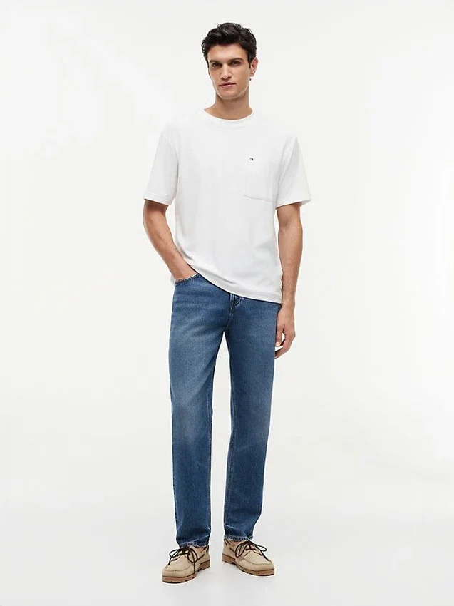 T-shirt com bolso em tecido felpudo T-shirt com bolso em tecido felpudo