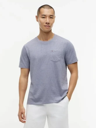 T-shirt com bolso às riscas