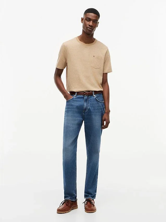 T-shirt com bolso às riscas T-shirt com bolso às riscas