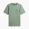 T-shirt com bolso às riscas T-shirt com bolso às riscas