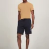 T-shirt com bolsos para o dia-a-dia T-shirt com bolsos para o dia-a-dia