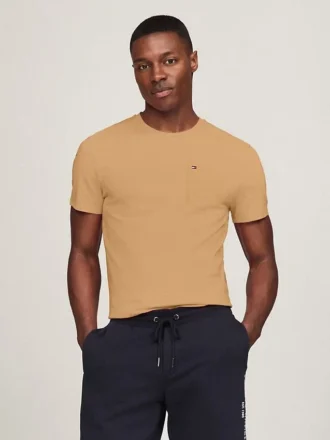 T-shirt com bolsos para o dia-a-dia