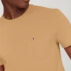 T-shirt com bolsos para o dia-a-dia T-shirt com bolsos para o dia-a-dia